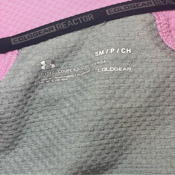 Under Armour ColdGear Reactor 1/2 Zip Base Layer Top Running Athletic Small EUC - Picture 7 of 12
